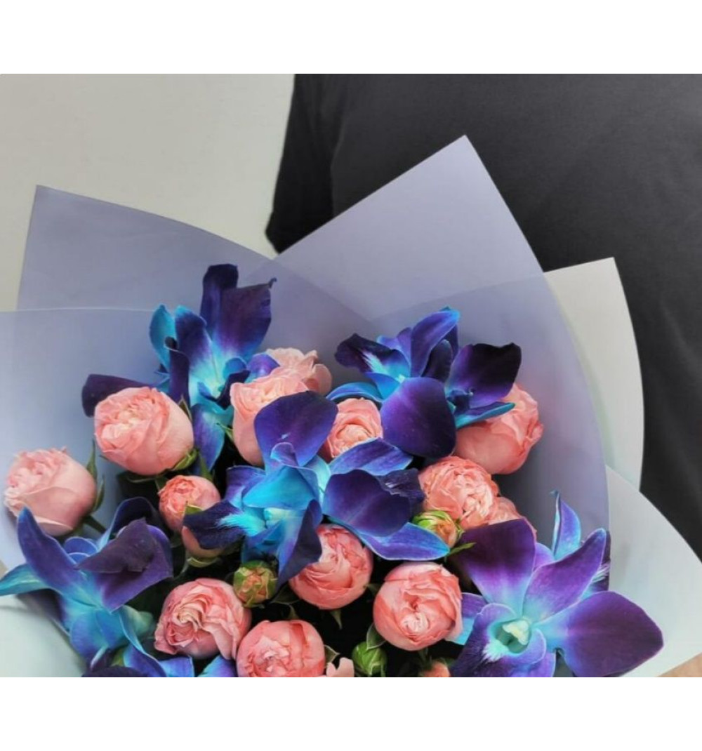 Пион раушанымен экзотикалық орхидея